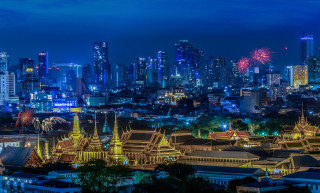 City skyline fireworks night blue - andrew law free wallpaper