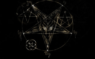 Black background pentagram bird face - a detailed drawing free wallpaper