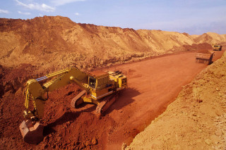 Bulldozer dirt road desert truck - a dirt road in the desert free wallpaper