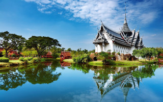 Large building tower lake boat - sumatraism free wallpaper for desktop
