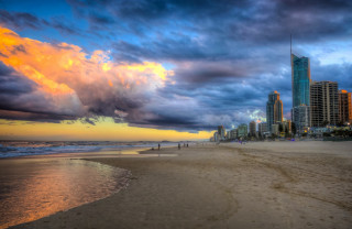 Beach city sunset clouds people - cinematic landscape free wallpaper
