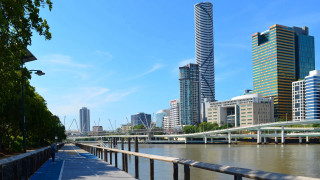 City skyline river bridge bench - a bridge crossing over free wallpaper