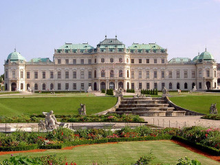 Large building fountain flowers front - viennese actionism free wallpaper