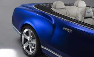 Blue car white top silver - a blue car free wallpaper