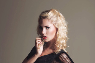 Woman red lipstick black dress 5 - a red lipstick free wallpaper