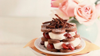 Cake chocolate strawberries plate pink - a cake free wallpaper