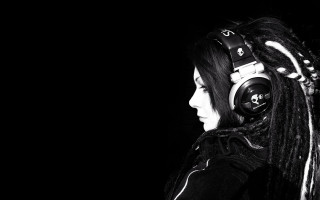 Woman dreadlocks headphones looking away 3 - eve ryder free wallpaper for desktop