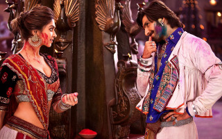 Man woman indian garb talking - movie still free wallpaper