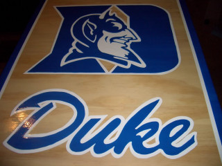 Wooden sign duke logo side - derf free wallpaper
