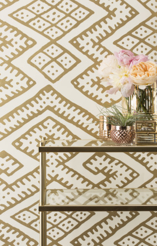 Gold white wallpaper vase flowers - a vase of flowers free wallpaper