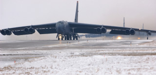 Large airplane snowy runway military - ed benedict free wallpaper