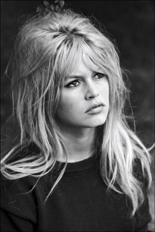 Woman long hair bangs serious 2 - 1 9 6 0 s free wallpaper