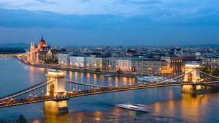 Bridge river boat city night - aladár körösfőikriesch free wallpaper