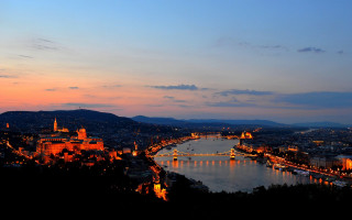 City river bridge night view - a river and a bridge free wallpaper
