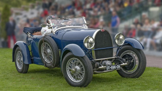 Blue car man driving grassy - delaunay free wallpaper