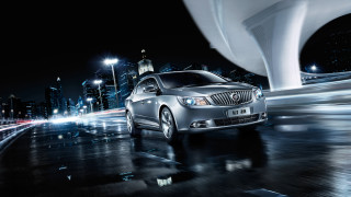 Silver car night city street 2 - a silver car free wallpaper