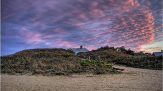 House hill pink sky clouds - colorful cloud free wallpaper