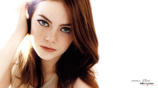 Woman long hair blue eyes 47 - a portrait free wallpaper