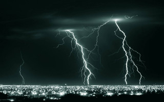 Lightning strike city night black - dramatic free wallpaper