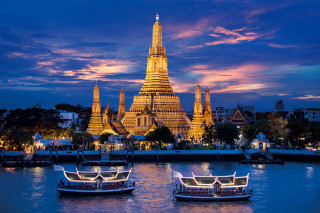 Boats docked large building dusk - dusk free wallpaper