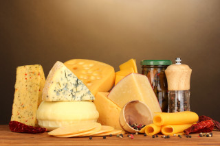 Cheeses graters spices pepper shakers - professional food photography free wallpaper for desktop