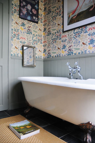 Bathtub bathroom book floor picture - the floor next free wallpaper