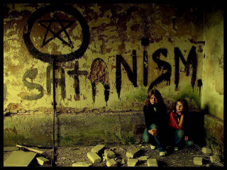 Girls sitting graffiti wall pentagram 2 - the ground in front free wallpaper