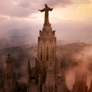 Large statue tall building fog - tall free wallpaper