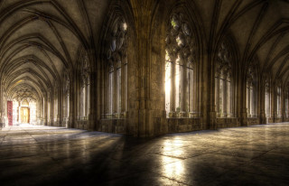 Cathedral sunlight windows large middle - sunlight free wallpaper