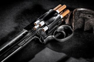 Gun revolvers hat gloves planet - dong kingman free wallpaper