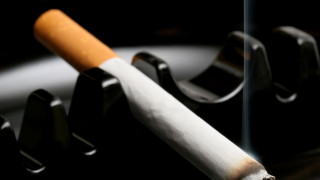 Cigarette holder mirror reflection cigarette - a cigarette free wallpaper for desktop