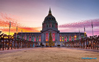 Large building christmas tree sunset - a large building free wallpaper