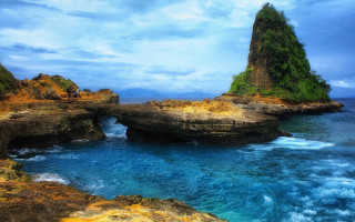 Rocky beach blue ocean rock - sumatraism free wallpaper