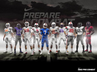Football players prepare for combat - a group of football players free wallpaper