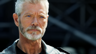Man white beard black shirt 4 - a white beard free wallpaper