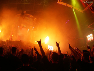 Concert crowd hands up stage 8 - biomechanical free wallpaper