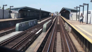 Man train platform digital rendering - a train free wallpaper