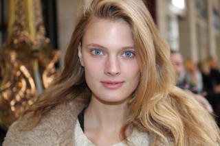 Blonde woman blue eyes serious 4 - eye free wallpaper