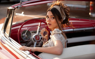 Woman driving car steering wheel 4 - dom qwek free wallpaper