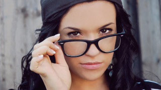 Feminist artist woman glasses hat - glass free wallpaper