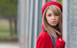 Woman red coat fence red - a red hat free wallpaper