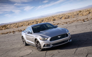 Silver mustang parking lot clouds - silver free wallpaper