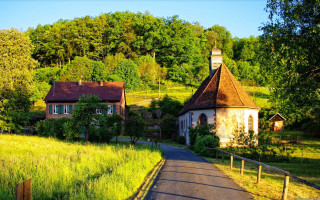 Road house fence grassy field - de hirsh margule free wallpaper