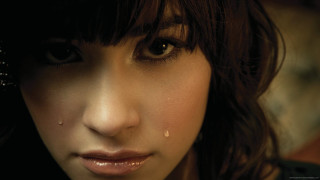 Woman teary black hat black - emotional free wallpaper