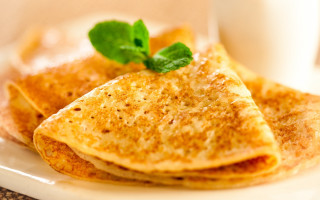 Pancakes milk green leaf plate - the side of it free wallpaper