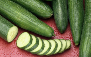 Cucumbers red surface slices cut - professional free wallpaper