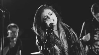 Woman singing microphone man guitar - a guitar in front free wallpaper