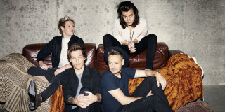 Group couch microphone cellphone les - an album cover free wallpaper