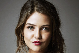 Elizabeth collins red lips black - a red lipstick free wallpaper