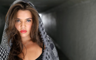 Woman blanket black white jacket - a red lip free wallpaper